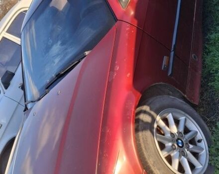 Красный БМВ 3 Серия, объемом двигателя 1.8 л и пробегом 450 тыс. км за 2200 $, фото 1 на Automoto.ua