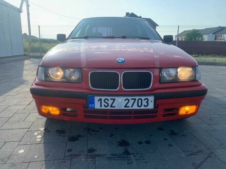 БМВ 3 Серия 1992 в Хусте на Automoto.ua Красный БМВ 3 Серия, объемом двигателя 1.6 л и пробегом 300 тыс. км за 1300 $, фото 1 на Automoto.ua