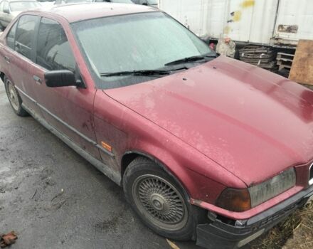 Красный БМВ 3 Серия, объемом двигателя 0 л и пробегом 217 тыс. км за 750 $, фото 1 на Automoto.ua