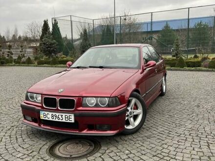 Красный БМВ 3 Серия, объемом двигателя 2 л и пробегом 400 тыс. км за 5000 $, фото 1 на Automoto.ua