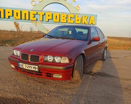 Красный БМВ 3 Серия, объемом двигателя 1.8 л и пробегом 370 тыс. км за 3200 $, фото 1 на Automoto.ua
