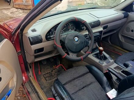 Червоний БМВ 3 Серія, об'ємом двигуна 1.6 л та пробігом 0 тис. км за 3000 $, фото 1 на Automoto.ua