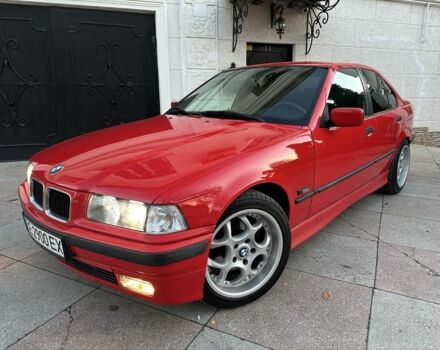 Красный БМВ 3 Серия, объемом двигателя 2 л и пробегом 200 тыс. км за 3600 $, фото 1 на Automoto.ua