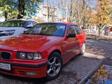 Красный БМВ 3 Серия, объемом двигателя 1.6 л и пробегом 50 тыс. км за 4500 $, фото 1 на Automoto.ua