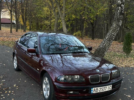 Красный БМВ 3 Серия, объемом двигателя 2.2 л и пробегом 282 тыс. км за 4900 $, фото 1 на Automoto.ua