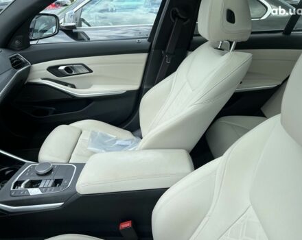 БМВ 3 Серия, объемом двигателя 2 л и пробегом 10 тыс. км за 74107 $, фото 9 на Automoto.ua