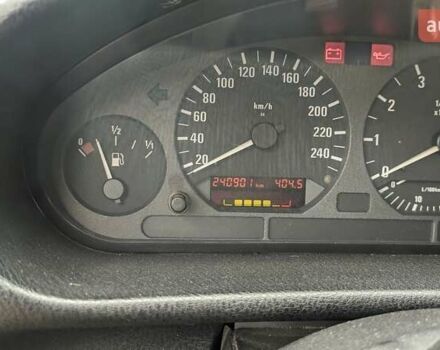 БМВ 3 Серия, объемом двигателя 1.6 л и пробегом 240 тыс. км за 3350 $, фото 2 на Automoto.ua