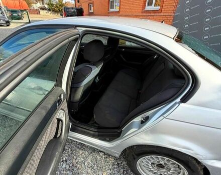 БМВ 3 Серия, объемом двигателя 2 л и пробегом 300 тыс. км за 3650 $, фото 4 на Automoto.ua