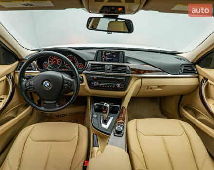 БМВ 3 Серия, объемом двигателя 2 л и пробегом 179 тыс. км за 11677 $, фото 10 на Automoto.ua