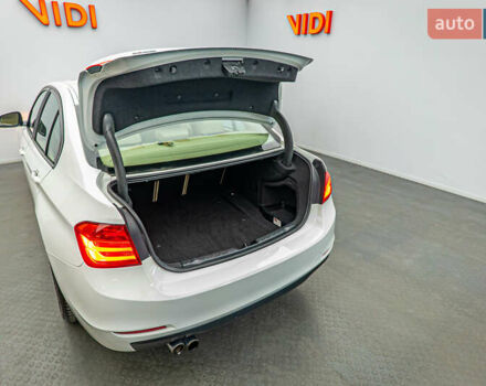 БМВ 3 Серия, объемом двигателя 2 л и пробегом 179 тыс. км за 11677 $, фото 6 на Automoto.ua