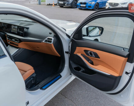 БМВ 3 Серия, объемом двигателя 2 л и пробегом 0 тыс. км за 40724 $, фото 24 на Automoto.ua