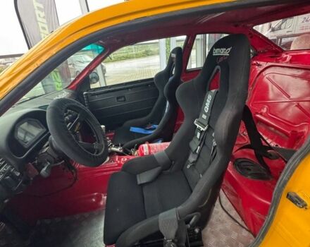 Желтый БМВ 3 Серия, объемом двигателя 4 л и пробегом 100 тыс. км за 18000 $, фото 2 на Automoto.ua