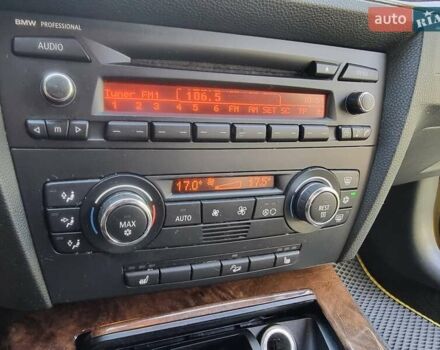 Желтый БМВ 3 Серия, объемом двигателя 2.5 л и пробегом 276 тыс. км за 6700 $, фото 43 на Automoto.ua