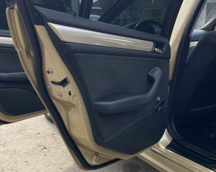 Желтый БМВ 3 Серия, объемом двигателя 1.9 л и пробегом 293 тыс. км за 4999 $, фото 11 на Automoto.ua