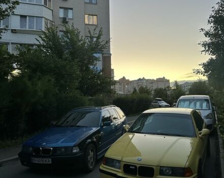 Желтый БМВ 3 Серия, объемом двигателя 2.5 л и пробегом 369 тыс. км за 2700 $, фото 1 на Automoto.ua