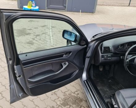 Серый БМВ 3 Серия, объемом двигателя 0 л и пробегом 172 тыс. км за 5340 $, фото 1 на Automoto.ua