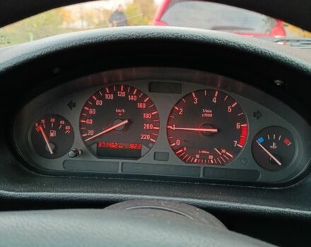 Серый БМВ 3 Серия, объемом двигателя 1.8 л и пробегом 300 тыс. км за 2200 $, фото 5 на Automoto.ua