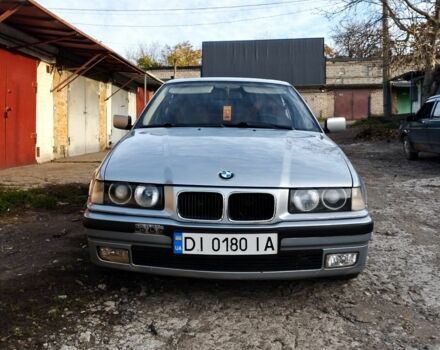 Сірий БМВ 3 Серія, об'ємом двигуна 1.6 л та пробігом 300 тис. км за 2600 $, фото 2 на Automoto.ua