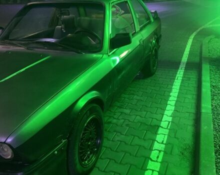 Сірий БМВ 3 Серія, об'ємом двигуна 2 л та пробігом 320 тис. км за 1800 $, фото 5 на Automoto.ua