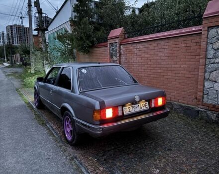 Серый БМВ 3 Серия, объемом двигателя 1.8 л и пробегом 250 тыс. км за 750 $, фото 1 на Automoto.ua