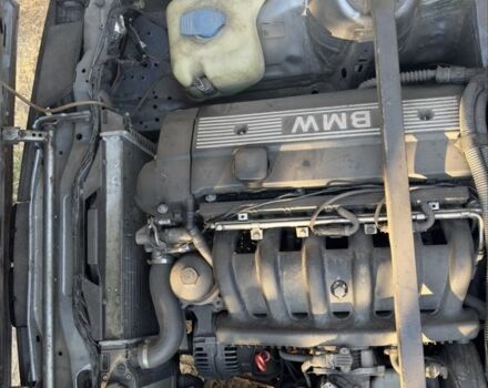 Серый БМВ 3 Серия, объемом двигателя 2.5 л и пробегом 999 тыс. км за 4874 $, фото 7 на Automoto.ua