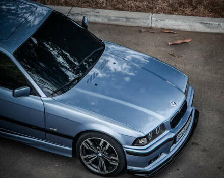 Серый БМВ 3 Серия, объемом двигателя 2.5 л и пробегом 296 тыс. км за 7500 $, фото 2 на Automoto.ua