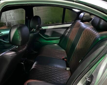 Серый БМВ 3 Серия, объемом двигателя 2.2 л и пробегом 180 тыс. км за 3900 $, фото 7 на Automoto.ua