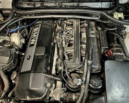 Серый БМВ 3 Серия, объемом двигателя 2.2 л и пробегом 180 тыс. км за 3900 $, фото 11 на Automoto.ua