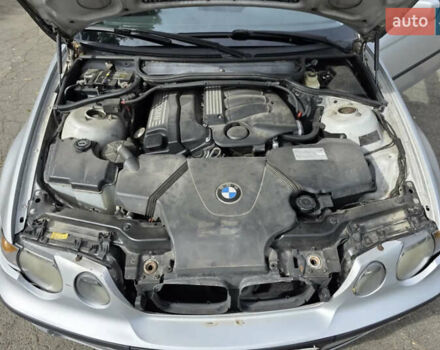 Сірий БМВ 3 Серія, об'ємом двигуна 1.8 л та пробігом 300 тис. км за 3100 $, фото 9 на Automoto.ua