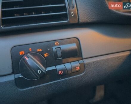 Серый БМВ 3 Серия, объемом двигателя 2 л и пробегом 261 тыс. км за 3700 $, фото 22 на Automoto.ua