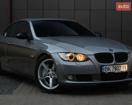 БМВ 3 Серія 2007 у Дубно на Automoto.ua Сірий БМВ 3 Серія, об'ємом двигуна 2.99 л та пробігом 230 тис. км за 12000 $, фото 6 на Automoto.ua