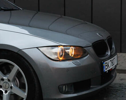 БМВ 3 Серія 2007 у Дубно на Automoto.ua Сірий БМВ 3 Серія, об'ємом двигуна 2.99 л та пробігом 230 тис. км за 12000 $, фото 5 на Automoto.ua