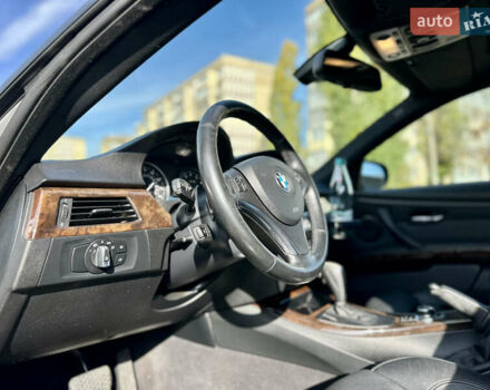 БМВ 3 Серия 2010 в Каменское - Днепродзержинск на Automoto.ua Серый БМВ 3 Серия, объемом двигателя 2.98 л и пробегом 178 тыс. км за 11999 $, фото 12 на Automoto.ua