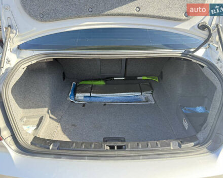 Серый БМВ 3 Серия, объемом двигателя 3 л и пробегом 165 тыс. км за 10000 $, фото 11 на Automoto.ua