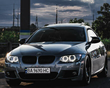 Серый БМВ 3 Серия, объемом двигателя 3 л и пробегом 144 тыс. км за 14000 $, фото 12 на Automoto.ua