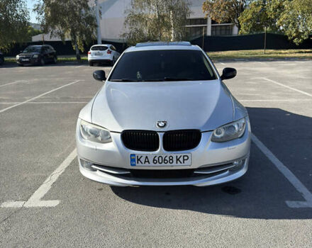 Серый БМВ 3 Серия, объемом двигателя 3 л и пробегом 165 тыс. км за 10000 $, фото 1 на Automoto.ua