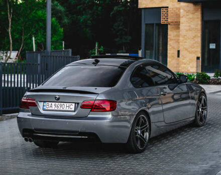 Серый БМВ 3 Серия, объемом двигателя 3 л и пробегом 144 тыс. км за 14000 $, фото 13 на Automoto.ua