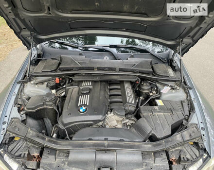 Серый БМВ 3 Серия, объемом двигателя 3 л и пробегом 138 тыс. км за 13500 $, фото 5 на Automoto.ua