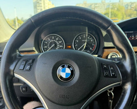 Серый БМВ 3 Серия, объемом двигателя 3 л и пробегом 165 тыс. км за 10000 $, фото 8 на Automoto.ua