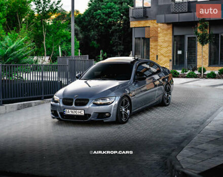 Серый БМВ 3 Серия, объемом двигателя 3 л и пробегом 144 тыс. км за 14000 $, фото 2 на Automoto.ua
