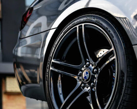 Серый БМВ 3 Серия, объемом двигателя 3 л и пробегом 144 тыс. км за 14000 $, фото 19 на Automoto.ua