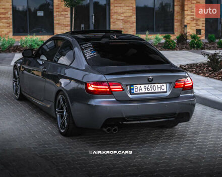 Серый БМВ 3 Серия, объемом двигателя 3 л и пробегом 144 тыс. км за 14000 $, фото 14 на Automoto.ua