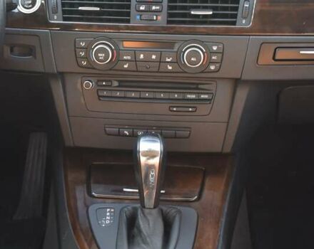 Серый БМВ 3 Серия, объемом двигателя 3 л и пробегом 132 тыс. км за 8400 $, фото 9 на Automoto.ua