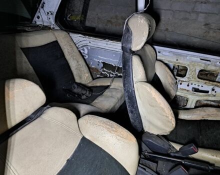 Серый БМВ 3 Серия, объемом двигателя 0 л и пробегом 100 тыс. км за 300 $, фото 2 на Automoto.ua