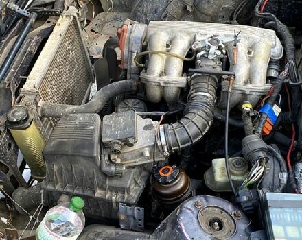 Серый БМВ 3 Серия, объемом двигателя 1.8 л и пробегом 326 тыс. км за 2500 $, фото 10 на Automoto.ua