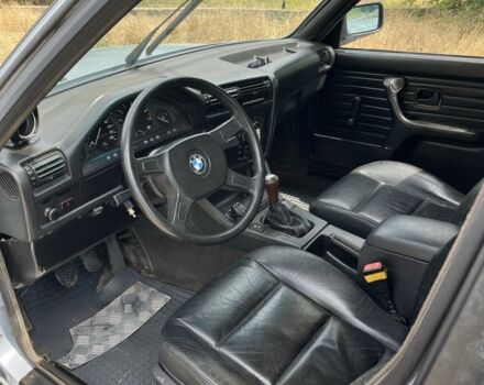 Сірий БМВ 3 Серія, об'ємом двигуна 2 л та пробігом 3 тис. км за 2500 $, фото 4 на Automoto.ua
