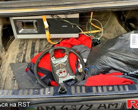 Серый БМВ 3 Серия, объемом двигателя 1.8 л и пробегом 326 тыс. км за 2500 $, фото 6 на Automoto.ua