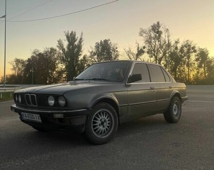 Серый БМВ 3 Серия, объемом двигателя 2 л и пробегом 400 тыс. км за 1300 $, фото 3 на Automoto.ua