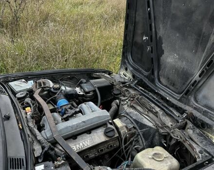 Серый БМВ 3 Серия, объемом двигателя 1.8 л и пробегом 300 тыс. км за 951 $, фото 7 на Automoto.ua