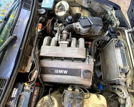 Серый БМВ 3 Серия, объемом двигателя 1.8 л и пробегом 269 тыс. км за 2400 $, фото 7 на Automoto.ua